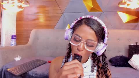 Camila and Megan online show from 01/06/25, 08:18
