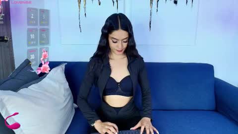 Snapshot of diamond_black19 chatting on 09/18/25, 07:05 Camila and Megan online show from 09/18/25, 07:05