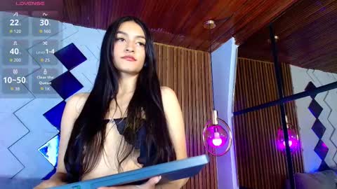 Snapshot of diamond_black19 chatting on 10/18/25, 07:03 Camila and Megan online show from 10/18/25, 07:03