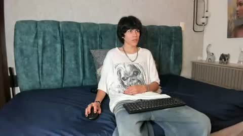 diamond_twink online show from 06/12/26, 02:05