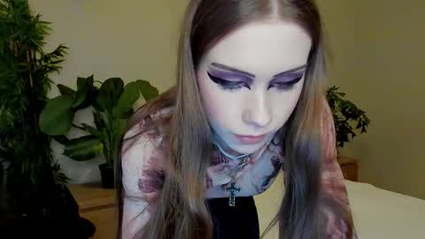 Snapshot of diamonddaydream chatting on 09/22/25, 03:25 Melissa online show from 09/22/25, 03:25