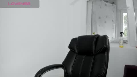 diamondkay_ online show from 10/09/25, 07:06