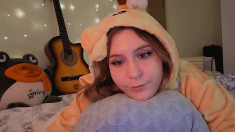 Snapshot of diana_floweri chatting on 09/18/25, 08:27 Diana online show from 09/18/25, 08:27