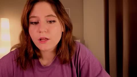 Snapshot of diana_floweri chatting on 11/12/25, 04:57 Diana online show from 11/12/25, 04:57