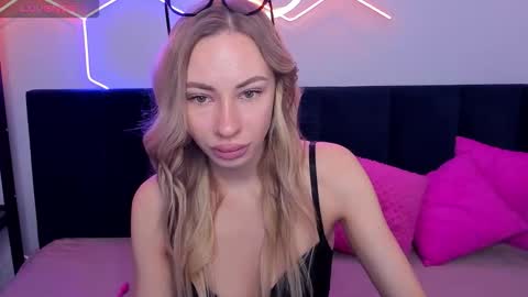 Diana  online show from 10/13/25, 01:38