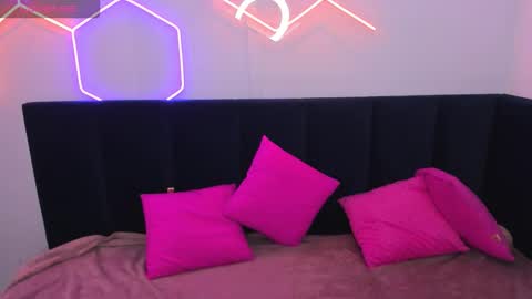 Diana  online show from 11/08/25, 05:18