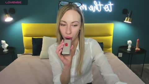 Diana  online show from 05/14/26, 08:54