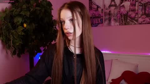 Snapshot of diana_loyd chatting on 11/08/25, 03:34 Diana online show from 11/08/25, 03:34