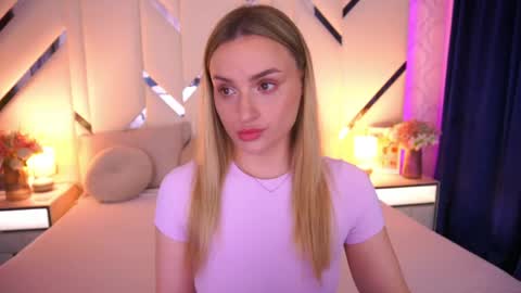 Snapshot of diana_nova chatting on 05/22/26, 01:39 diana_nova online show from 05/22/26, 01:39