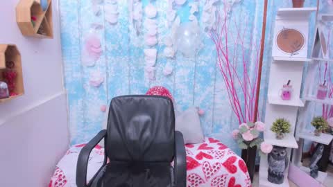 Snapshot of diana_serna chatting on 02/15/25, 01:42 Diana online show from 02/15/25, 01:42