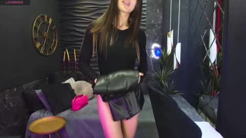 Snapshot of diana_soft chatting on 11/17/25, 01:39 Diana online show from 11/17/25, 01:39