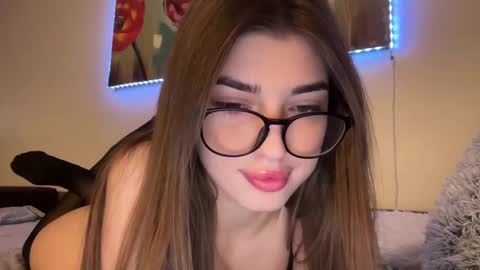 Snapshot of dianaa_lee chatting on 10/19/25, 12:00 DIANA online show from 10/19/25, 12:00