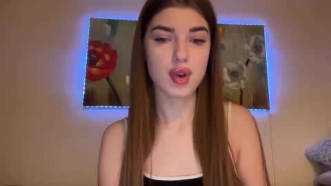 Snapshot of dianaa_lee chatting on 10/29/25, 10:33 DIANA online show from 10/29/25, 10:33