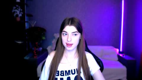 Snapshot of dianaa_lee chatting on 11/29/25, 11:57 DIANA online show from 11/29/25, 11:57