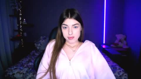 Snapshot of dianaa_lee chatting on 04/14/26, 09:43 DIANA online show from 04/14/26, 09:43