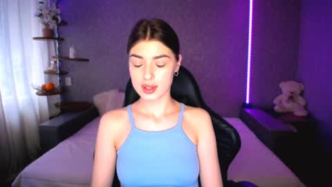 Snapshot of dianaa_lee chatting on 05/18/26, 01:06 DIANA online show from 05/18/26, 01:06