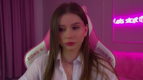 Diana online show from 11/23/25, 06:41