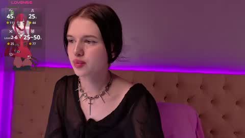 Snapshot of dianacharless chatting on 06/11/26, 10:46 Diana Charless online show from 06/11/26, 10:46
