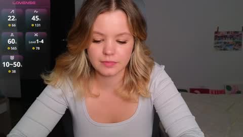 Snapshot of dianaholiday chatting on 09/30/25, 11:37 Olga online show from 09/30/25, 11:37