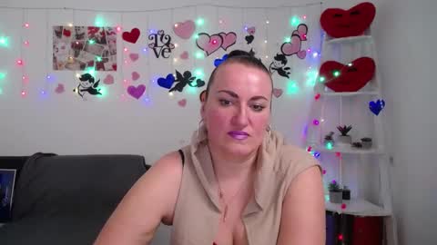 Diana online show from 03/06/25, 04:17