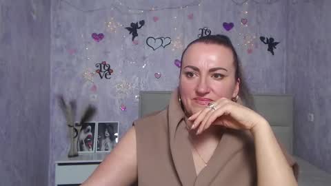 Diana online show from 03/09/25, 01:15