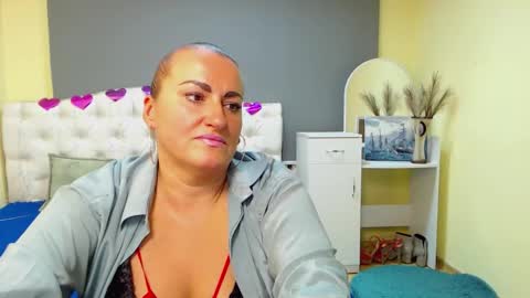 Diana online show from 10/11/25, 07:18