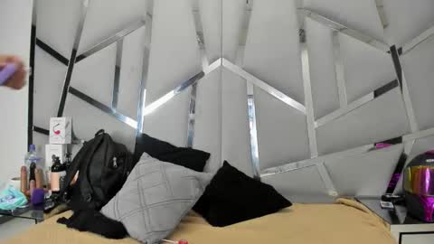 dianarous online show from 05/24/26, 03:22