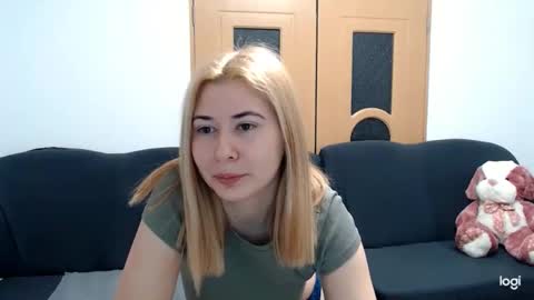 dianasmiey7 online show from 02/03/25, 08:46