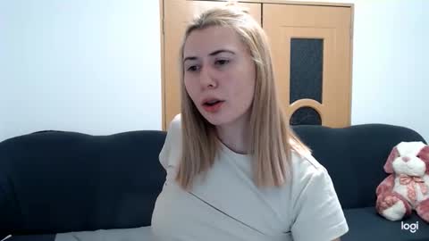 dianasmiey7 online show from 02/21/25, 07:43