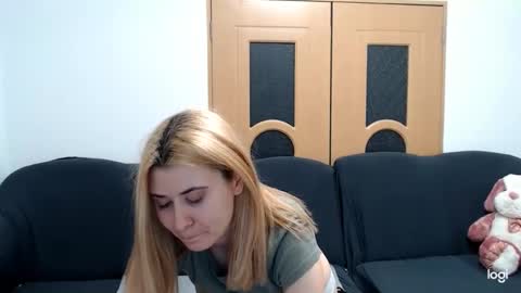 dianasmiey7 online show from 03/08/25, 06:05