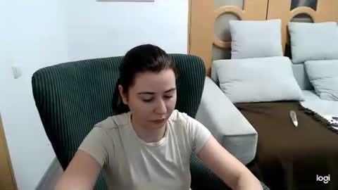 Snapshot of dianasmiey7 chatting on 02/16/26, 09:05 dianasmiey7 online show from 02/16/26, 09:05