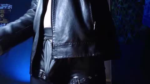 Snapshot of dicaprioo_ chatting on 11/08/25, 07:19 DICAPRIO online show from 11/08/25, 07:19