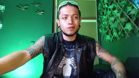 Snapshot of dicaprioo_ chatting on 11/13/25, 02:54 DICAPRIO online show from 11/13/25, 02:54