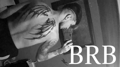 Snapshot of dicaprioo_ chatting on 12/19/25, 09:11 DICAPRIO online show from 12/19/25, 09:11