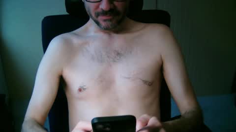 Snapshot of dick_playy chatting on 10/24/25, 03:41 dick_playy online show from 10/24/25, 03:41