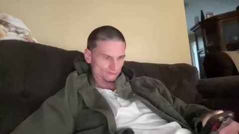 Snapshot of dickabitchdown chatting on 10/10/25, 11:20 DickABitchDown Alexys real spanishmami online show from 10/10/25, 11:20