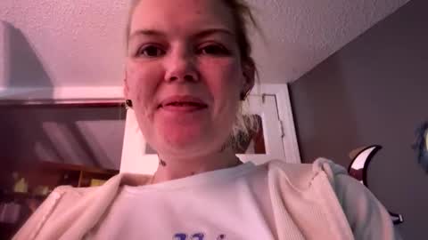 Snapshot of dickeddownsouth chatting on 11/03/25, 03:08 Beau online show from 11/03/25, 03:08