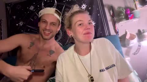 Snapshot of dickeddownsouth chatting on 11/09/25, 05:17 Beau online show from 11/09/25, 05:17