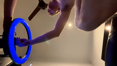 Snapshot of dickeddownunder chatting on 11/16/25, 04:56 dickeddownunder online show from 11/16/25, 04:56