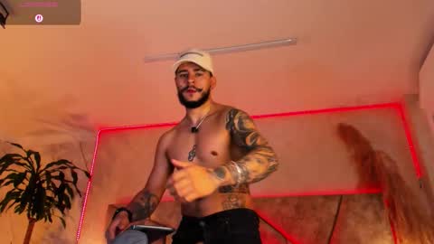 Snapshot of dickgriffith chatting on 11/05/25, 11:21 Dick Griffith online show from 11/05/25, 11:21