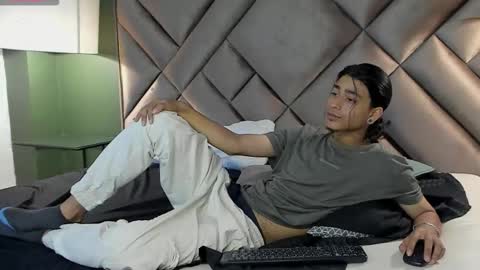 dickie_dicking online show from 11/24/25, 09:47