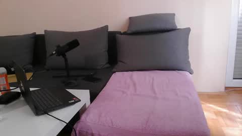 Snapshot of dickstaza chatting on 09/27/25, 11:26 dickstaza online show from 09/27/25, 11:26