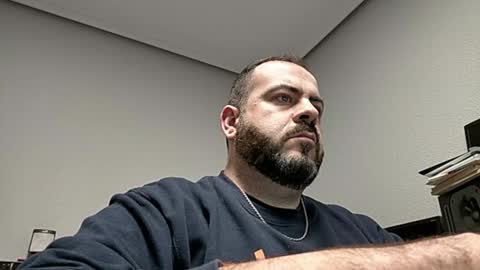 Snapshot of dicktracy_86 chatting on 01/02/25, 05:18 DANI online show from 01/02/25, 05:18