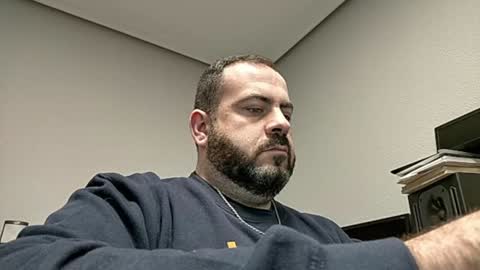 Snapshot of dicktracy_86 chatting on 01/04/25, 04:43 DANI online show from 01/04/25, 04:43