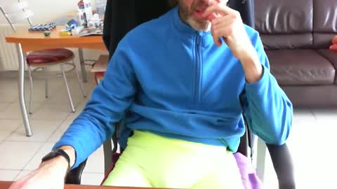 Snapshot of didonc chatting on 04/01/26, 08:26 didonc from france..... online show from 04/01/26, 08:26