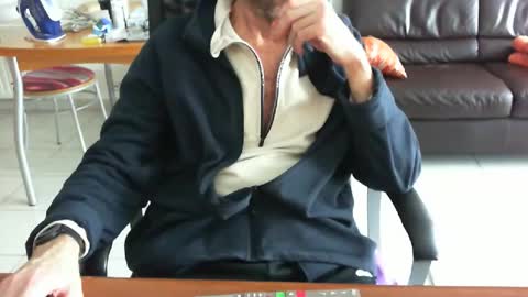 Snapshot of didonc chatting on 04/04/26, 03:53 didonc from france..... online show from 04/04/26, 03:53