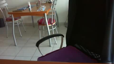 Snapshot of didonc chatting on 04/19/26, 06:10 didonc from france..... online show from 04/19/26, 06:10
