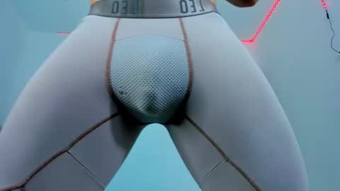 Snapshot of diego__cruz chatting on 10/25/25, 01:40 Diego online show from 10/25/25, 01:40