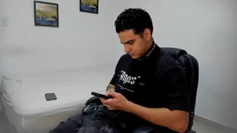 Snapshot of diego_cazas chatting on 06/11/26, 11:14 DIEGO CAZAS online show from 06/11/26, 11:14