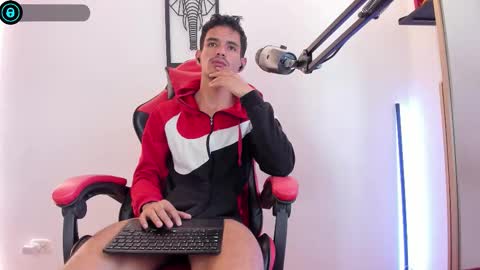 Diego lat online show from 09/19/25, 09:04